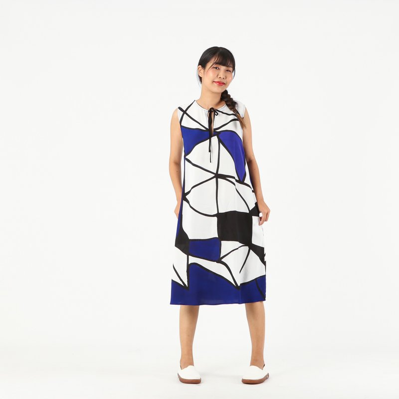 Short Dress Cotton Rayon Hand Paint For Summer Beach - 洋装/连衣裙 - 棉．麻 白色