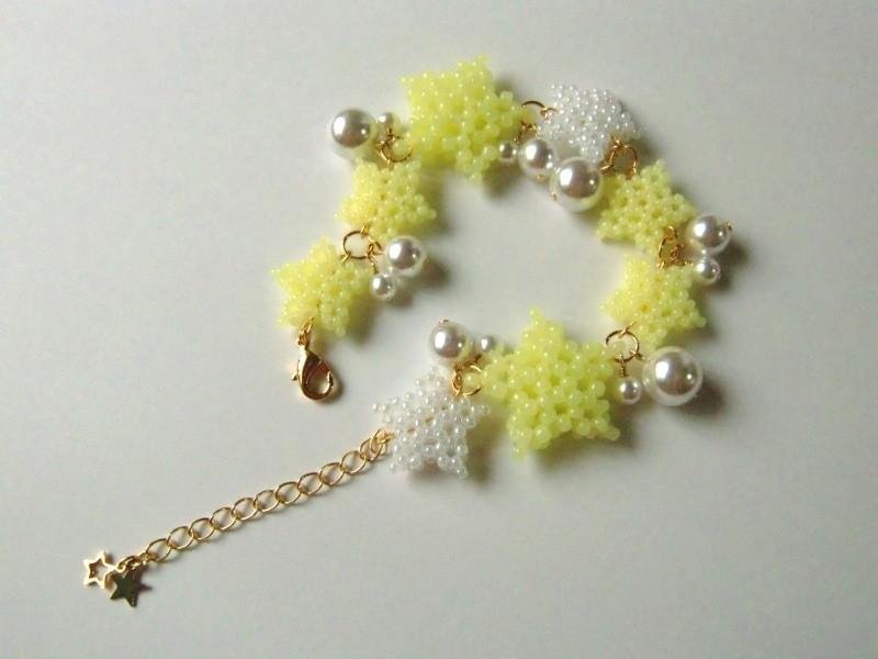 银河手链 星星 闪耀 精致 蕾丝 珠饰 梦幻可爱 宇宙 魔法 玻璃珠 黑色灯光 UV 珠粒 捷克珠 珍珠 - 手链/手环 - 玻璃 黄色