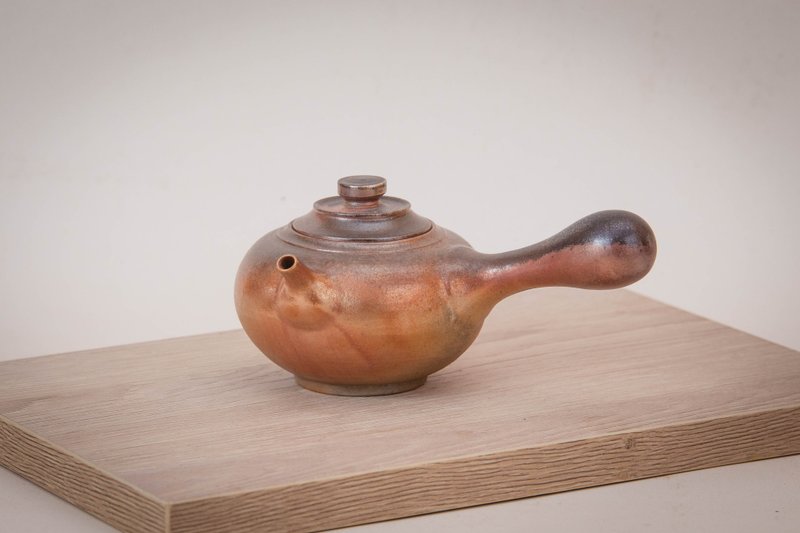 柴烧金银彩茶壶180ml - 茶具/茶杯 - 陶 多色