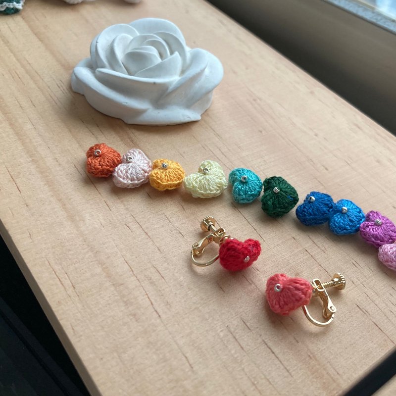 【手作饰品系列】 钩针编织 定制色系 小爱心 夹式耳环 - 耳环/耳夹 - 绣线 红色