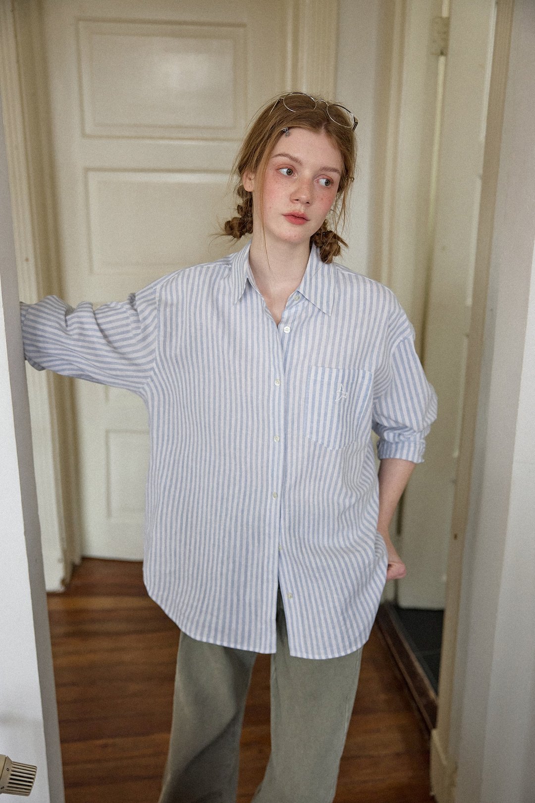 自由白鸽 复古亚麻棉条纹刺绣衬衫 - 女装衬衫 - 其他材质 蓝色