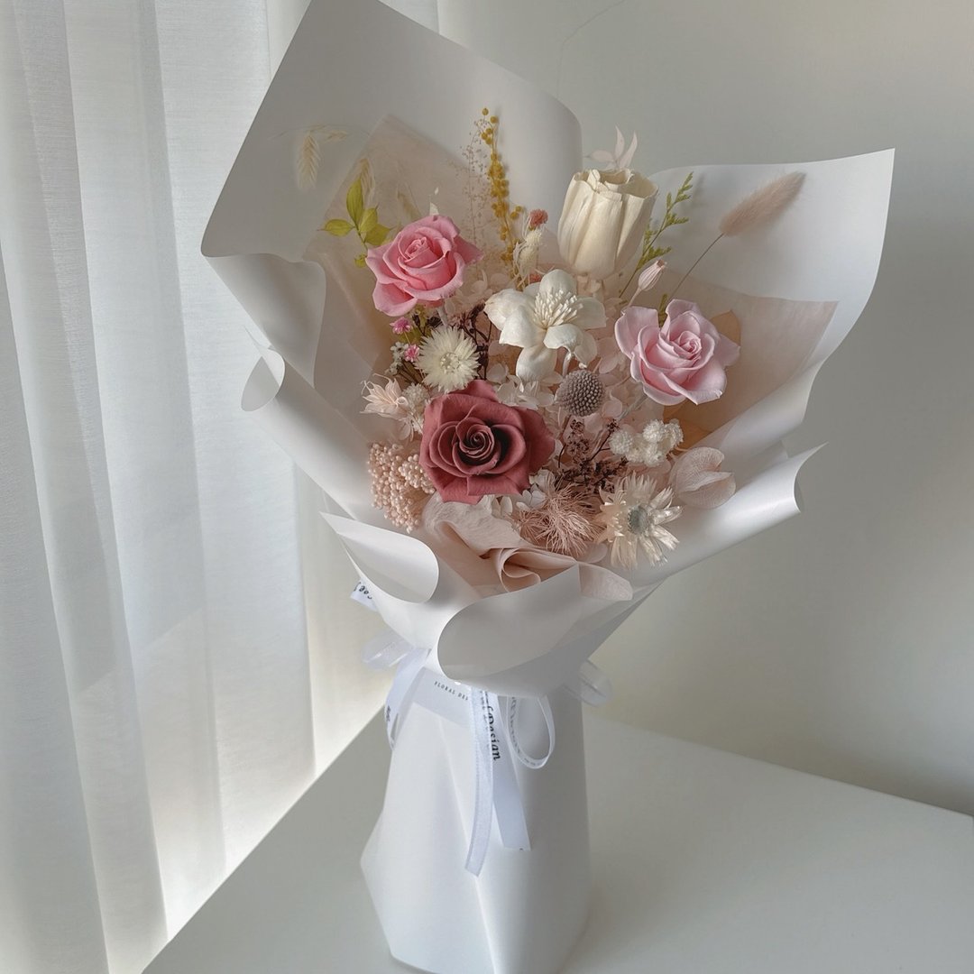 SEE 看见花艺设计 | 生日 | 情人节 | 永生玫瑰 | 柔粉时光扩香花束 - 干燥花/捧花 - 植物．花 