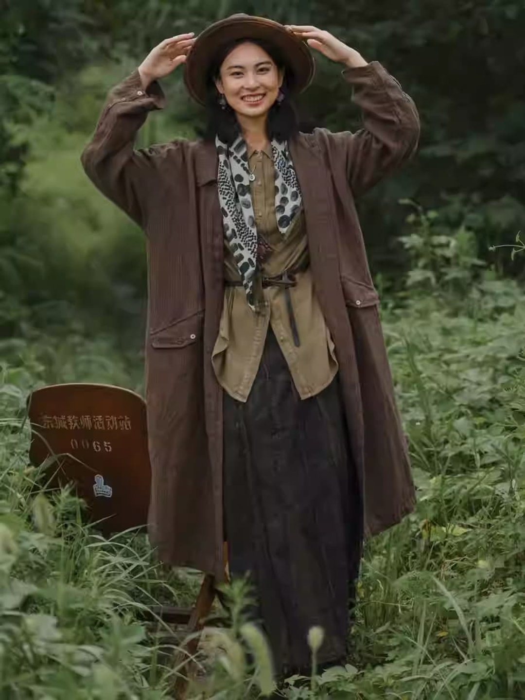 胡桃色 色織亞麻翻領條紋寬松長袖風衣外套 - 女装休闲/机能外套 - 棉 咖啡色