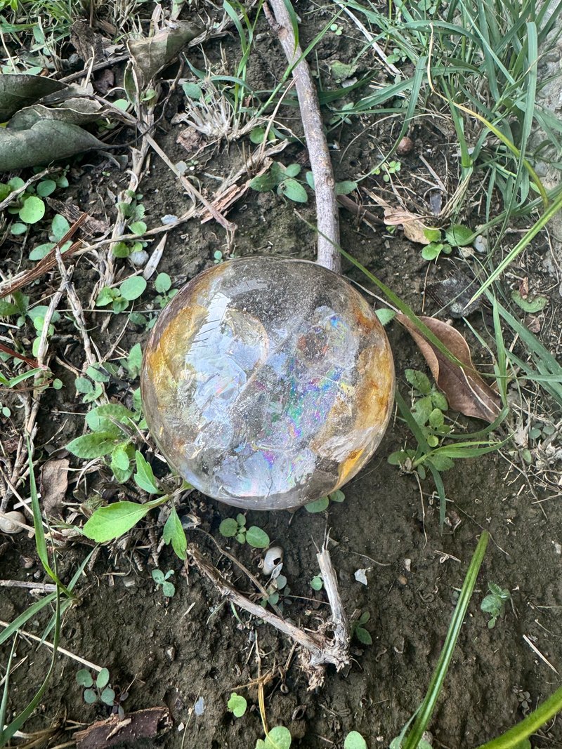 彩虹黄泥骸骨水晶球 - 摆饰 - 水晶 白色