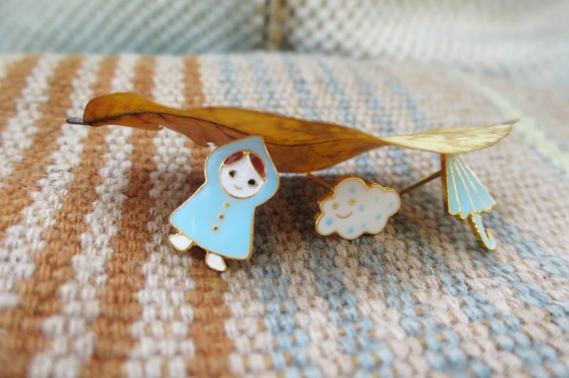 雨天娃娃 耳针 耳夹 - 耳环/耳夹 - 珐琅 蓝色