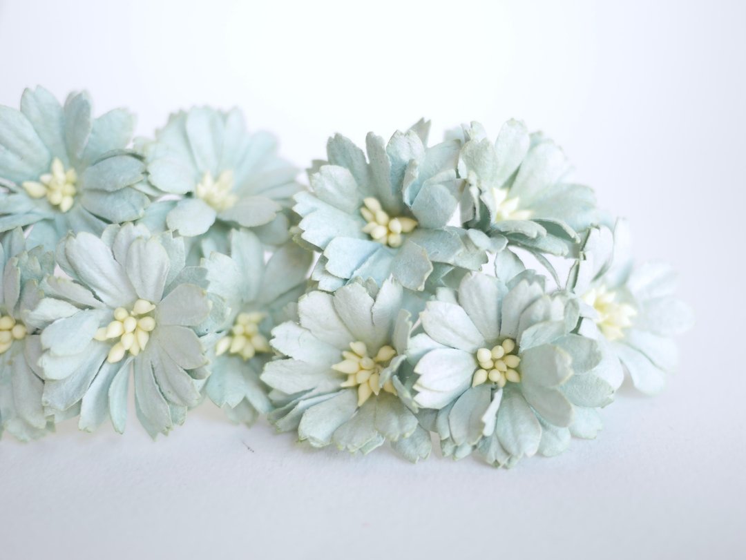 Paper Flower, 25 pieces DIY small daisy flower size 4.5 cm., pale green color - 其他 - 纸 绿色