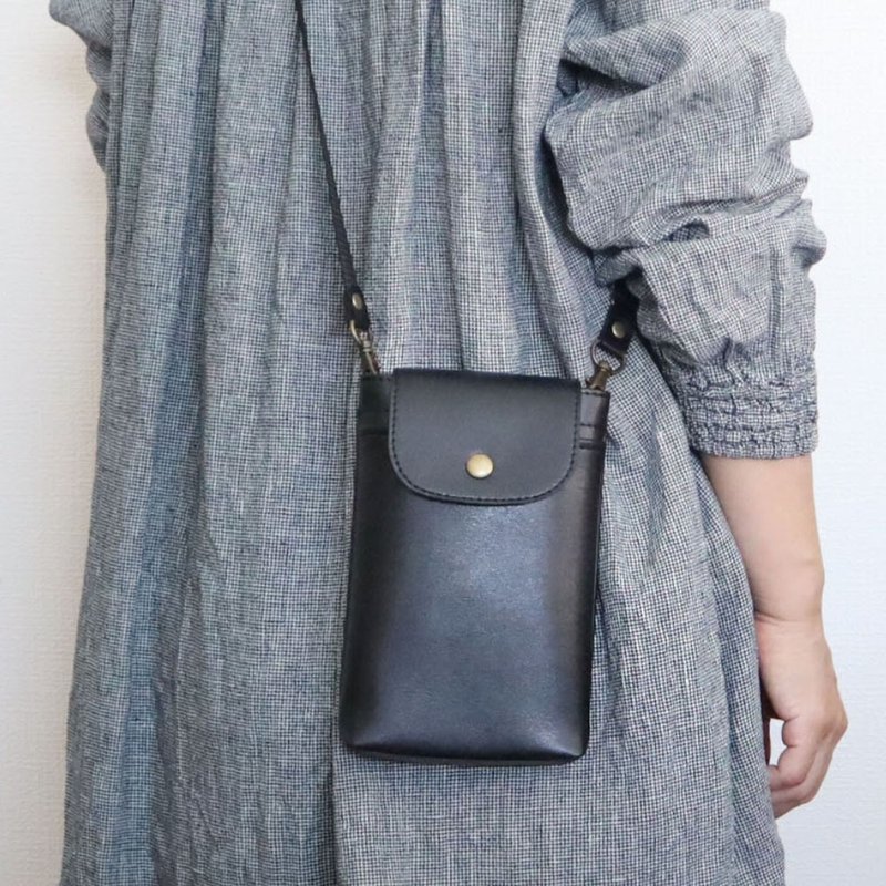 超轻量斜挎包 - 极轻盈防水抗刮优质人造皮革制 - 侧背包/斜挎包 - 其他材质 黑色