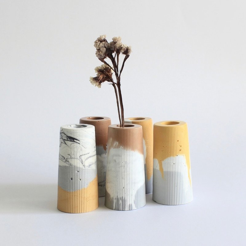 Okaeri Tower Flower lover Vase - 摆饰 - 水泥 多色