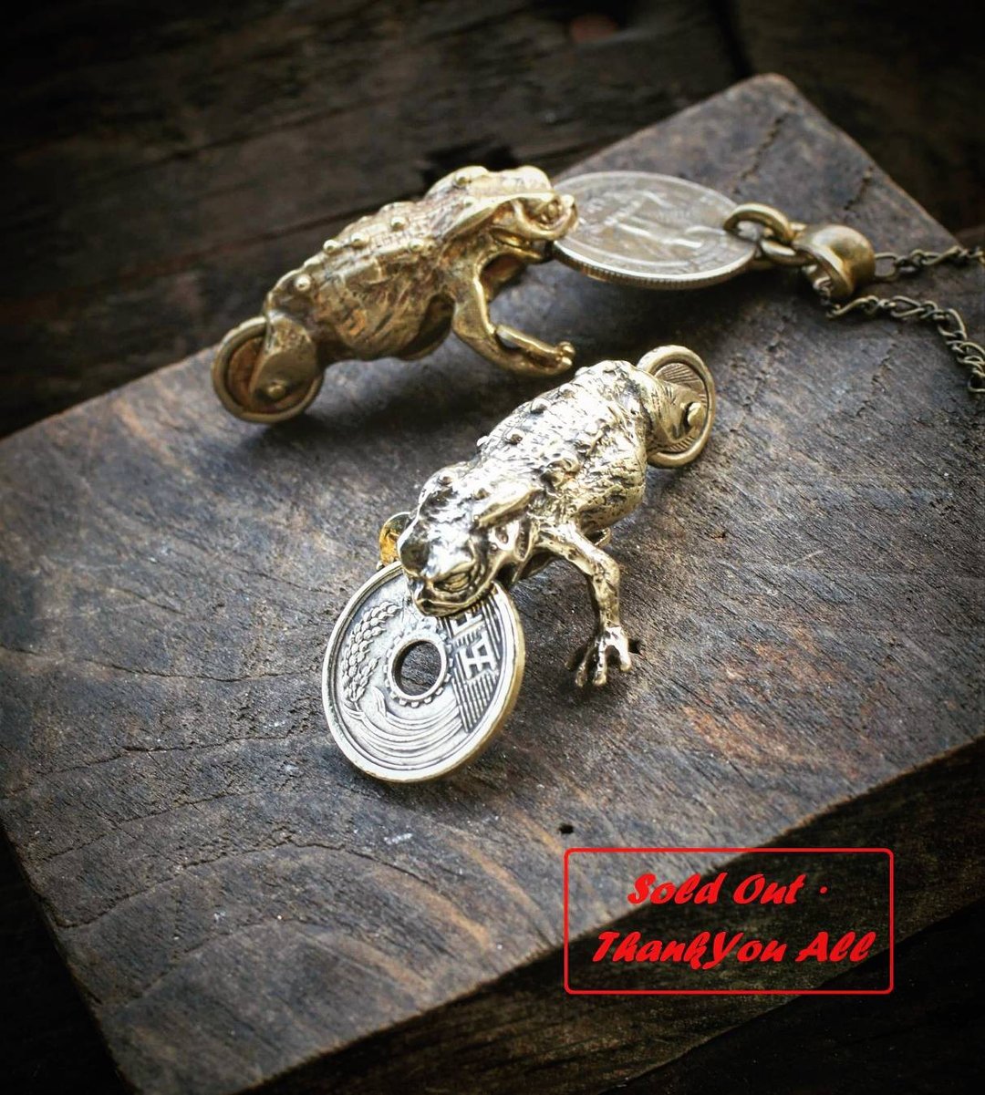 招财蟾蜍 变体坠饰 money toad 啊吉pendant / 售完即止last one - 项链 - 铜/黄铜 金色