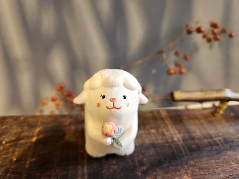 拿花的羊 - 玩偶/公仔 - 陶 