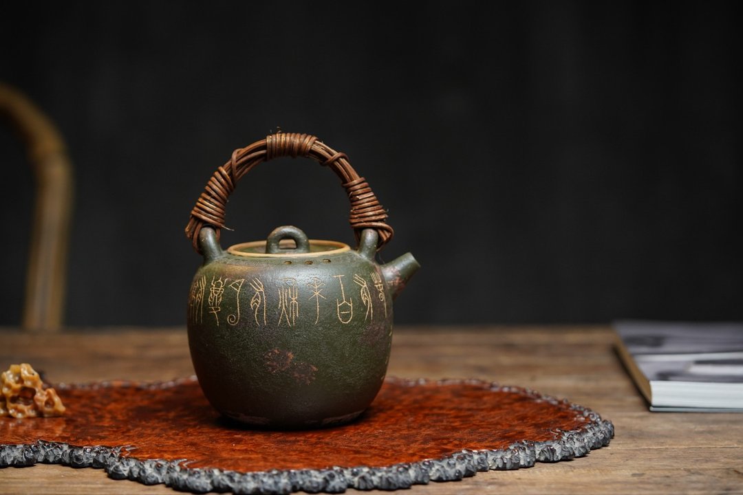 福韵提梁  烧水煮茶 800cc 满  老段粉墨绿泥 色泽古朴 如 - 茶具/茶杯 - 陶 灰色