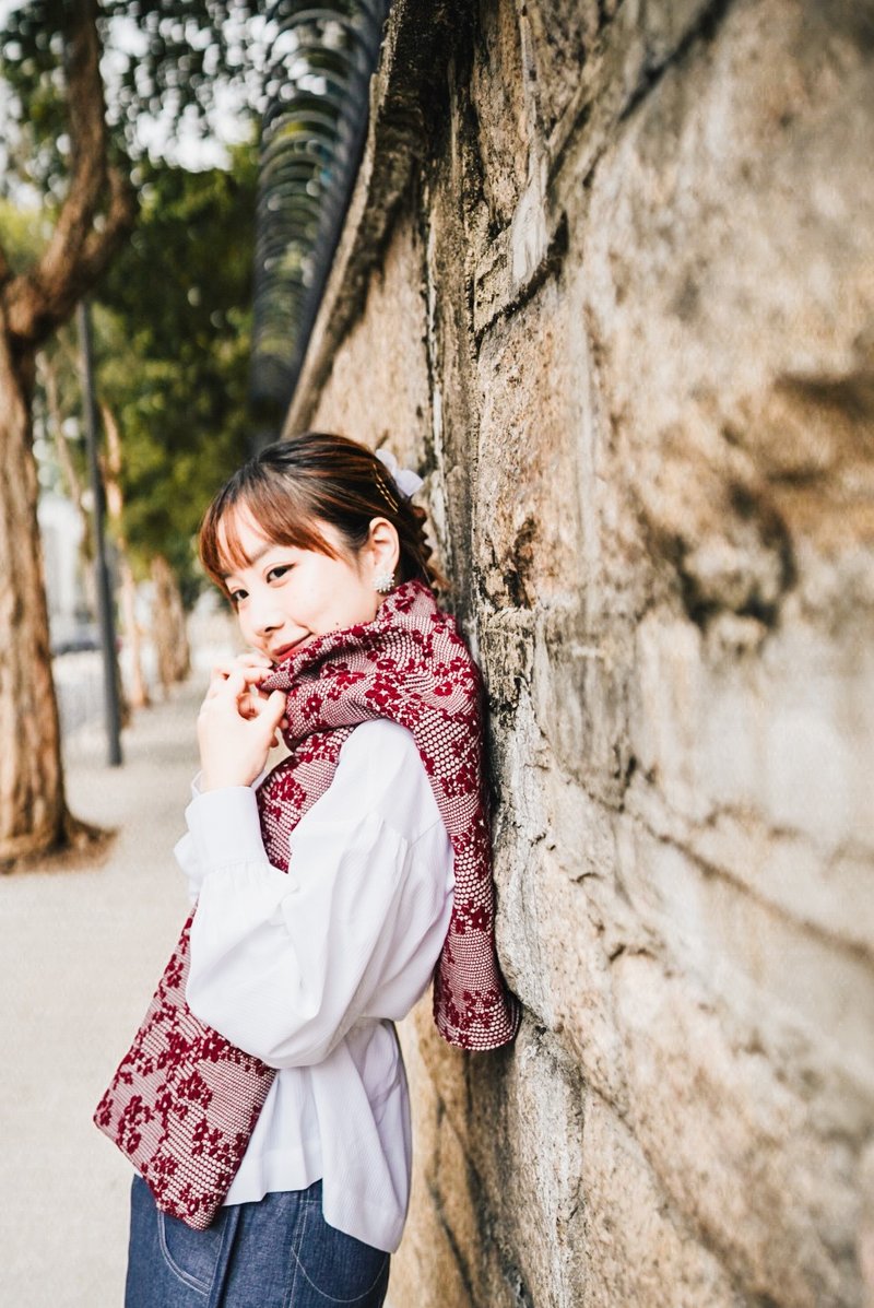 Bossom scarf 双面暗花围巾 - 围巾/披肩 - 羊毛 红色