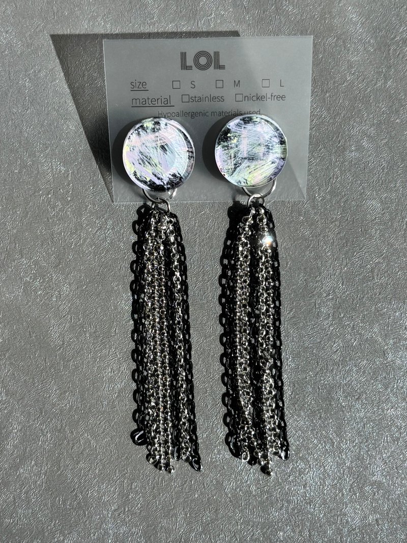 Black noise chain Silva pink 耳针/耳夹 - 耳环/耳夹 - 塑料 黑色