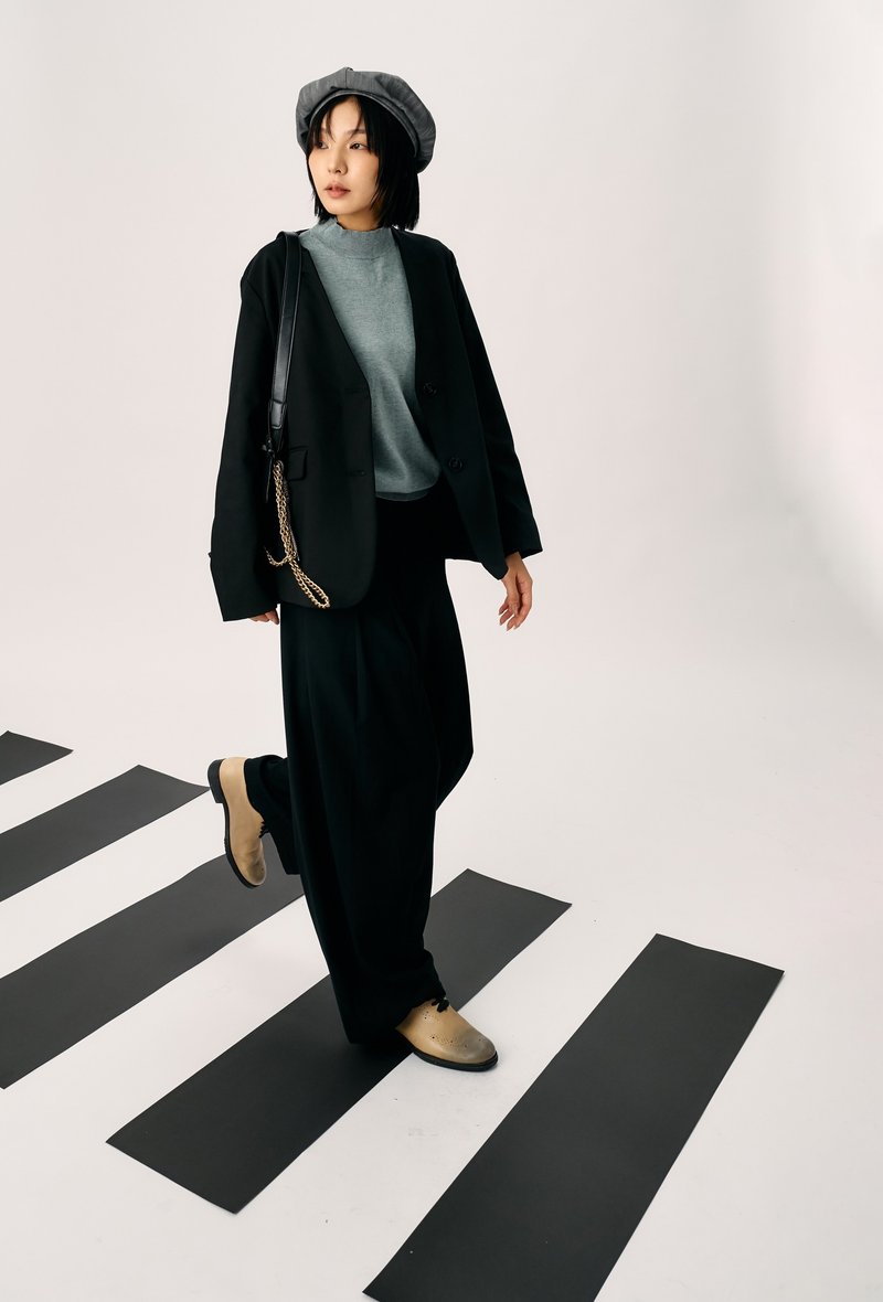 【新年限定・一套穿搭】优雅黑西装外套 + 湖水绿立领毛衣 2999元 - 女装休闲/机能外套 - 棉．麻 黑色