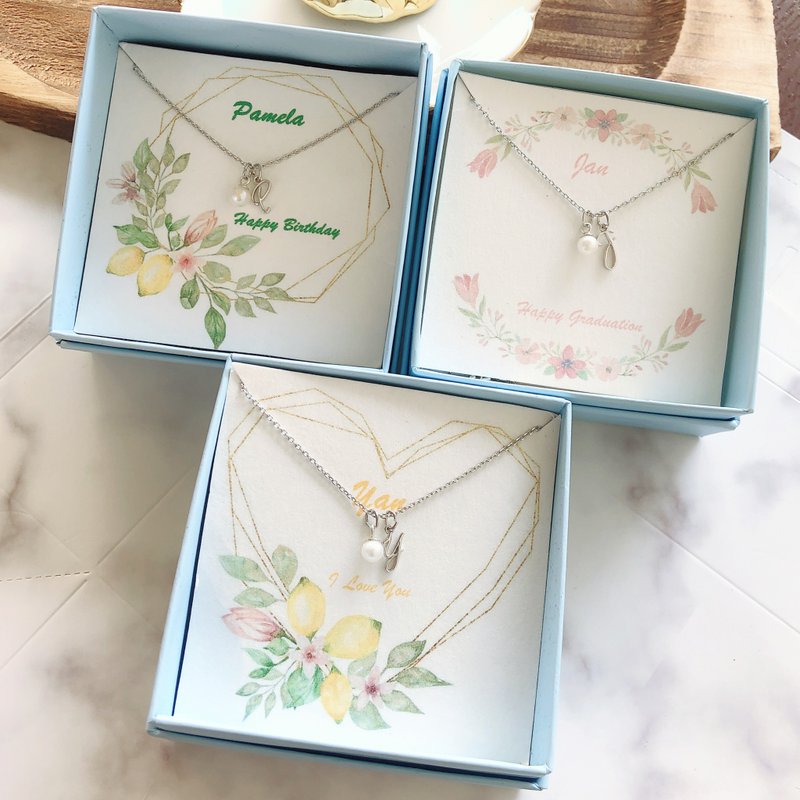 定制化 印卡 人名 珍珠 英文字母  颈链 项链 项链 婚礼小物 - 项链 - 其他金属 银色