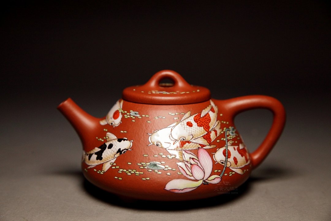 【九如鱼】国家级工艺 吴祁鑫 纯手工制壶 吴郎大师工笔釉上彩 - 茶具/茶杯 - 陶 咖啡色
