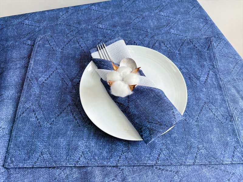 几何印象餐桌9件组【桌巾/餐巾/餐垫】个性牛仔/清新森林 - 餐垫/桌巾 - 其他人造纤维 