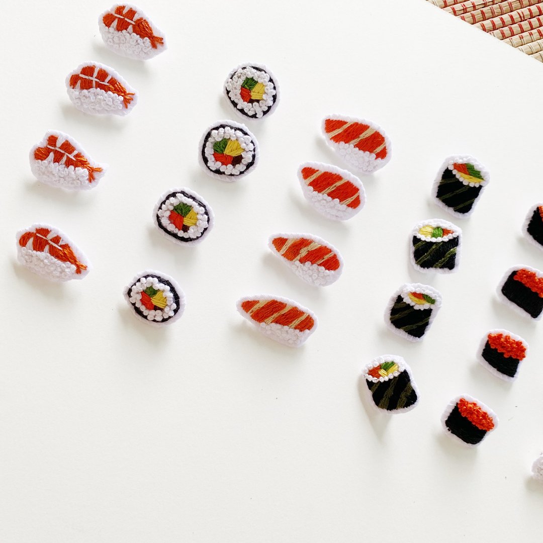 Shushi set (brooches) - 胸针 - 绣线 多色
