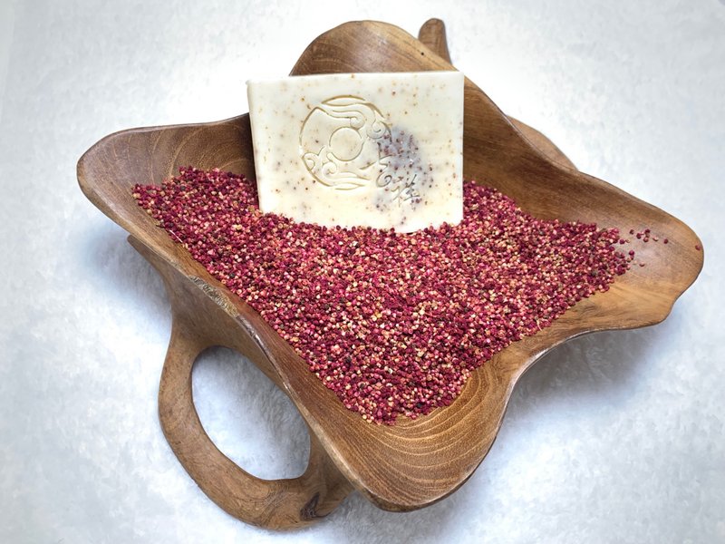 【卡萝琳手工皂】有机红藜麦美肌皂 顶级西班牙冷压初榨橄榄油 - 肥皂/手工皂 - 浓缩/萃取物 