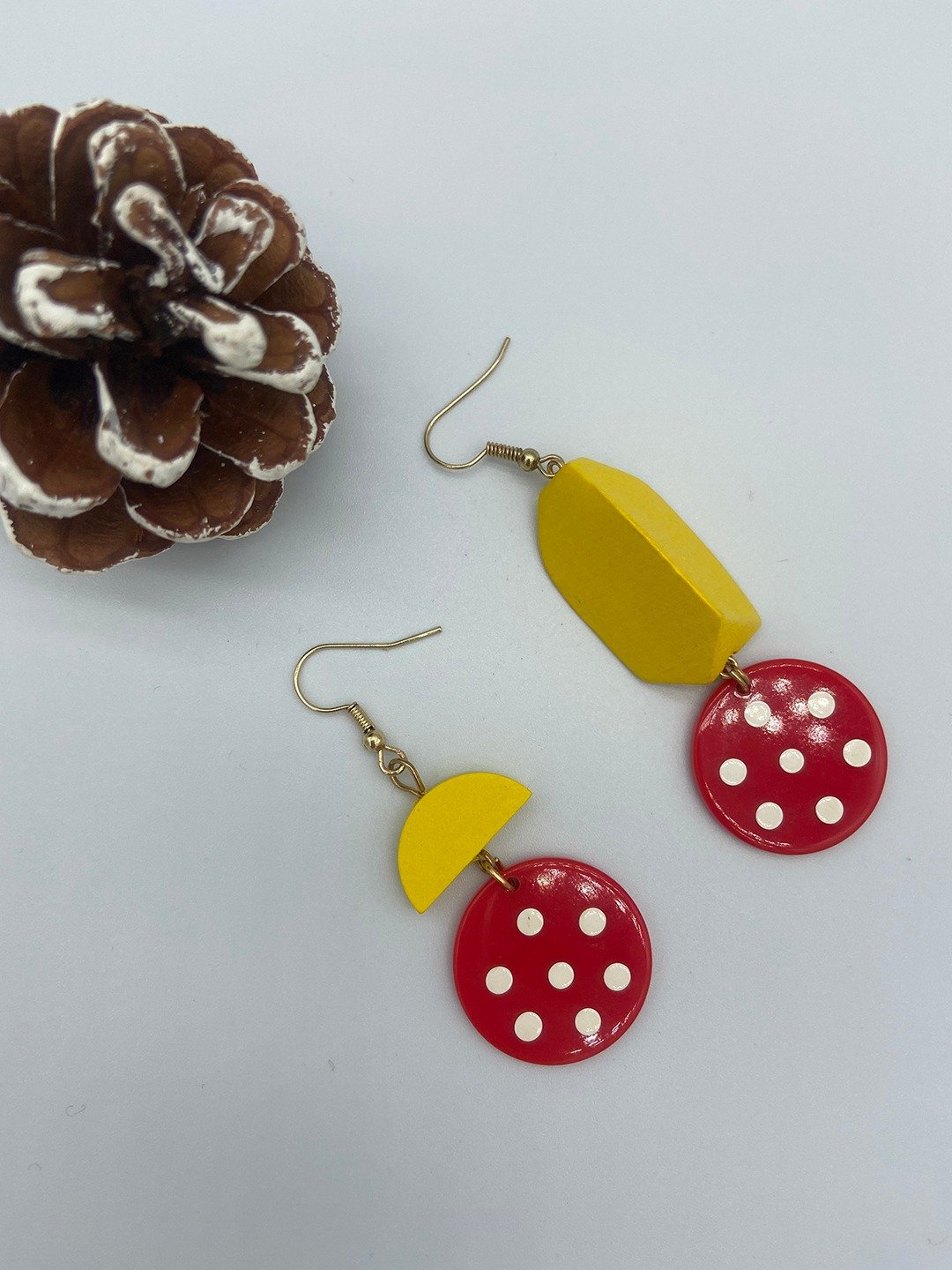 SUNNIEDESIGN复古普普风耳环 - 耳环/耳夹 - 木头 黄色