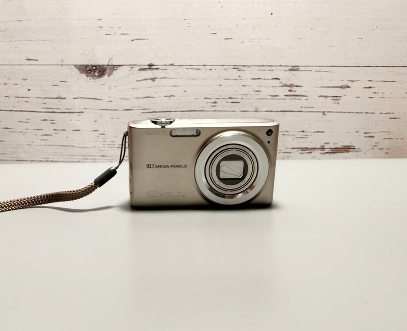 菁桐照相馆 CASIO EX-Z200 数位相机 现货 - 相机 - 其他金属 银色