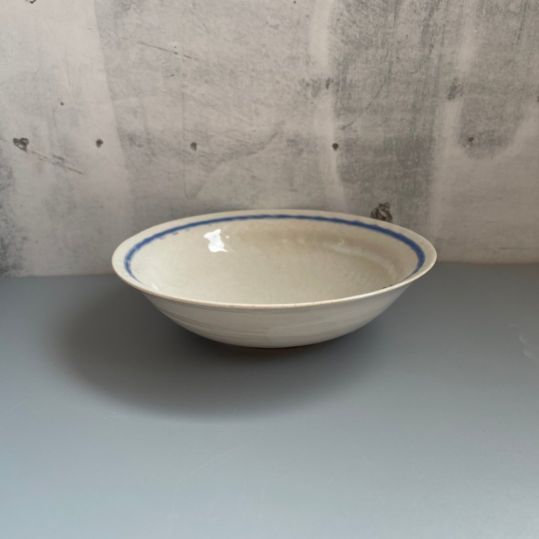 @studio_florero 白陶深盘 - 盘子/餐盘/盘架 - 陶 白色