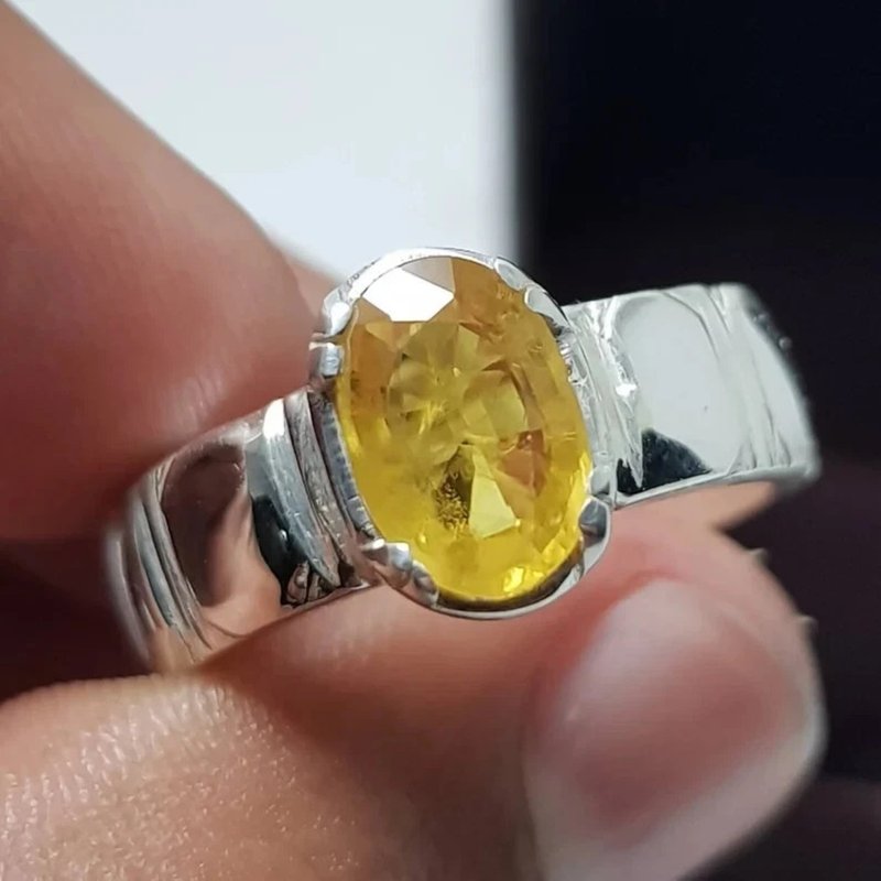 1.95克拉半透明深黄色蓝宝石戒指 普卡拉戒指 黄色戒指 - 戒指 - 宝石 黄色