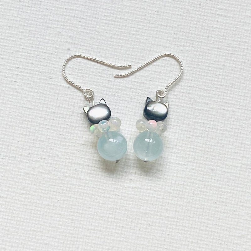 白蝶贝。海蓝宝。欧泊。黑猫耳环 - 耳环/耳夹 - 水晶 蓝色
