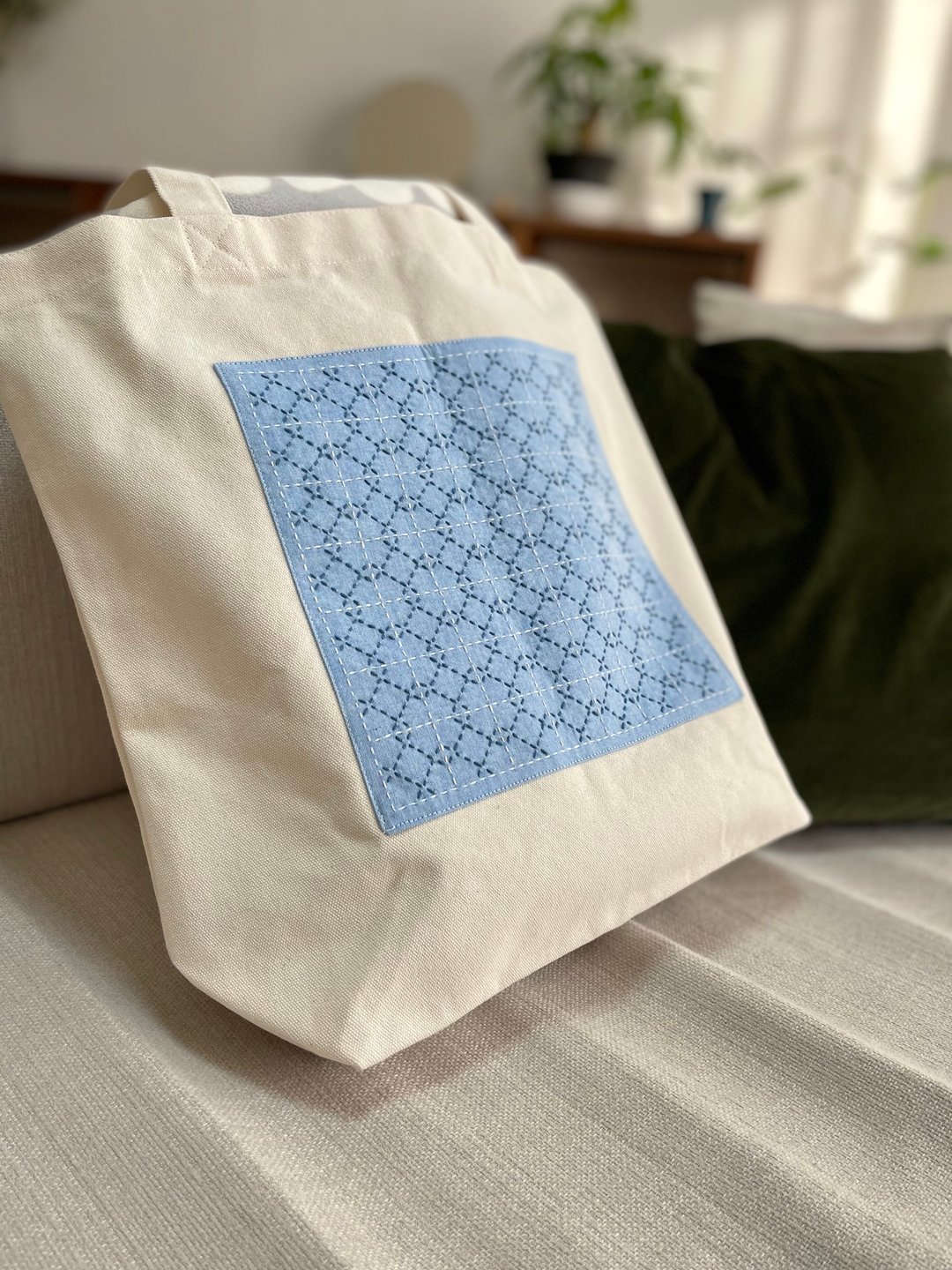Sashiko 手提包蓝清爽 刺绣 方形 有衬料 帆布 斜背包 大容量 环保包 斜背包 礼物 - 手提包/手提袋 - 棉 蓝色