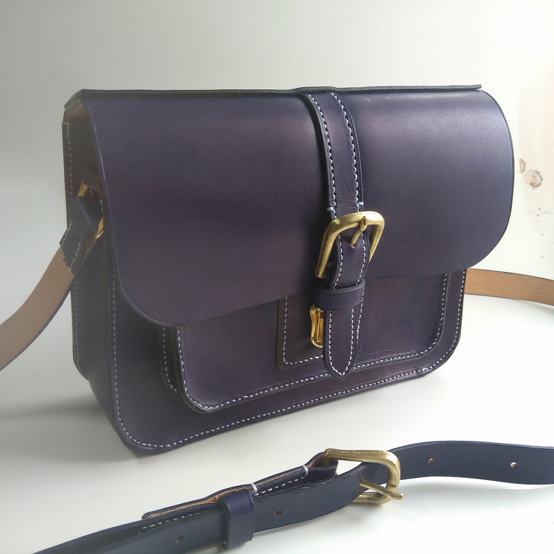 [SS23] Hand-sewn - Hand-dyed - Satchel shoulder bag - Dark blue - 侧背包/斜挎包 - 真皮 蓝色