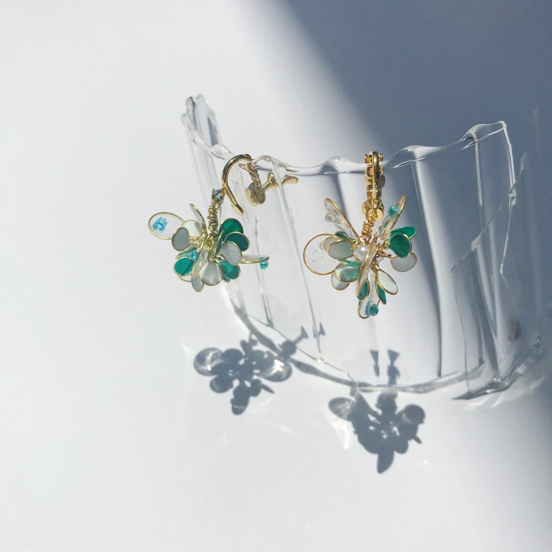 <小精灵>造型手工设计树脂耳环垂吊款//earring/accessories - 耳环/耳夹 - 其他材质 透明