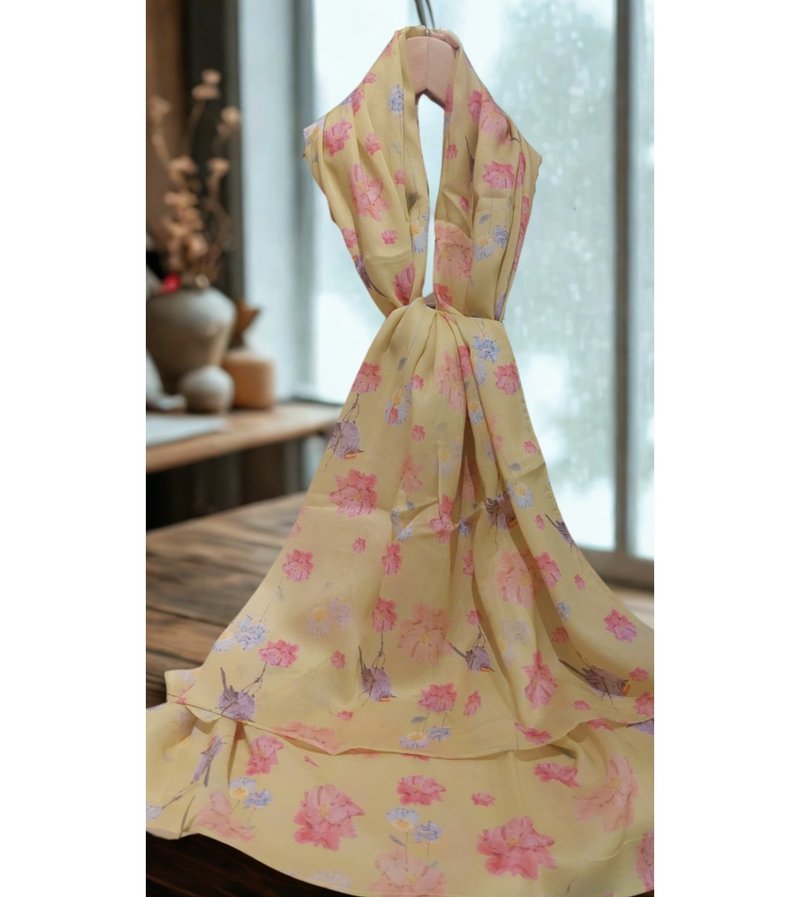 Jennie Tsai - 棉柔甜甜鸟语插画长丝巾-黄色 - 丝巾 - 棉．麻 