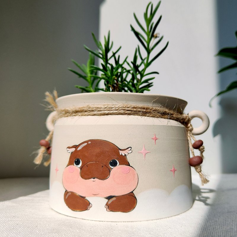 Cute pygmy hippo painted on creamy-white planter. - 花瓶/陶器 - 陶 