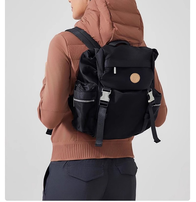 图集 参数 大容量男女同款休闲通勤运动双肩包防水耐磨户外骑 - 侧背包/斜挎包 - 真皮 多色