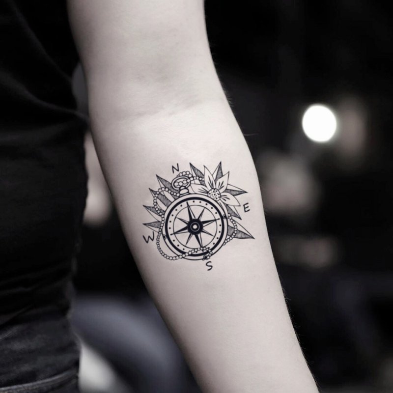 OhMyTat 罗盘指南针玫瑰 Compass Rose 刺青图案纹身贴纸 (2 张) - 纹身贴 - 纸 黑色