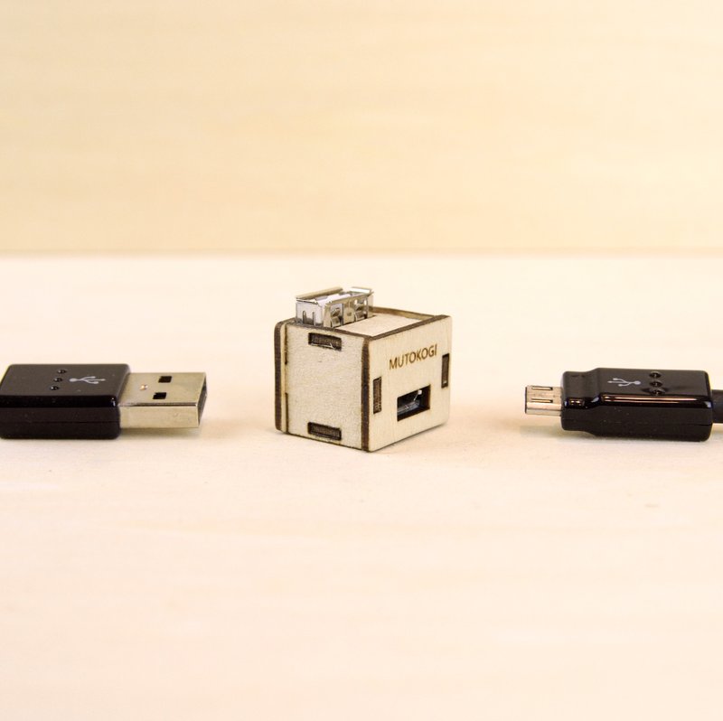 超好用USB转接小木块！USB传输线变身延长线．直接加长手机充电线．Android iphone ipad 各式手机平板皆适用．USB2.0母转microUSB母 [MUTOKOGI] - 充电宝/传输线 - 木头 卡其色