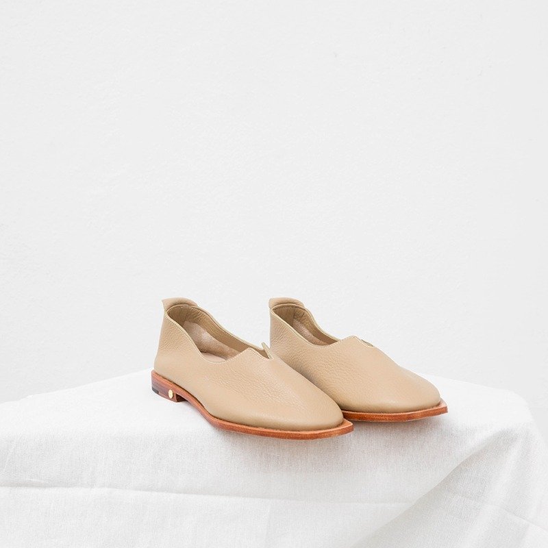 0.1 THE ARCH FLAT / NUDE - 女款休闲鞋 - 真皮 咖啡色