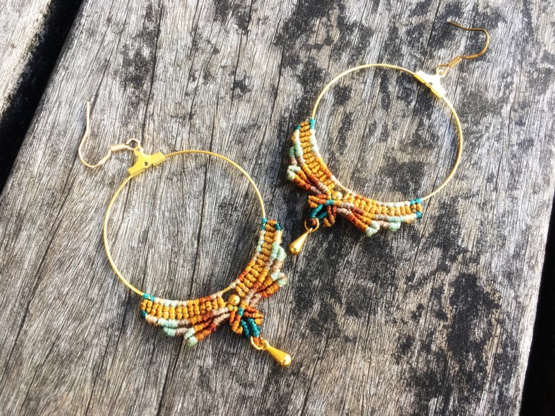 Macrame南美编织大耳环 - 耳环/耳夹 - 丝．绢 紫色