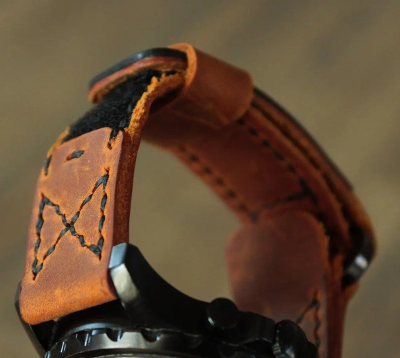 手工皮革魔鬼毡表带 NATO - 表带 - 真皮 咖啡色