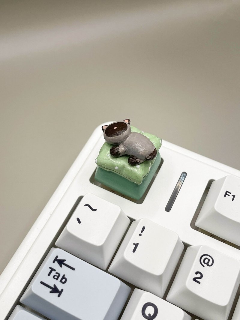 法兰黏土手作- 猫猫午睡键 暹罗猫 - 机械键盘专用 - 电脑配件 - 粘土 绿色