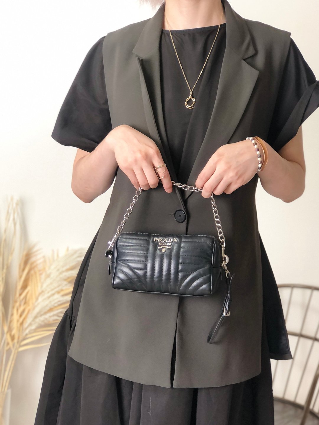【 日本直送 名牌中古包 】PRADA 普拉达 手提包 黑色 Logo 皮革 Diagram 迷你包 vintage 古董 mwu5nu - 手提包/手提袋 - 真皮 黑色