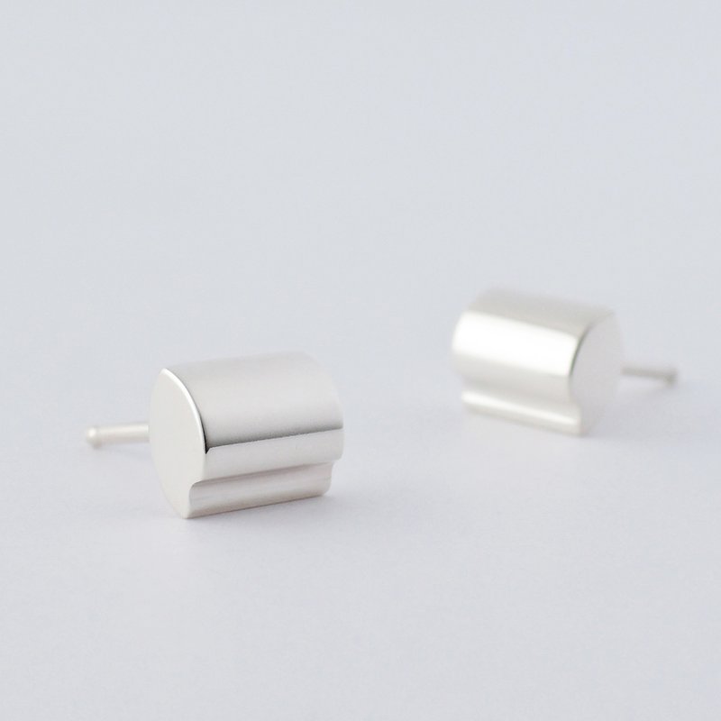 chitose earrings = silver 925 earrings = - 耳环/耳夹 - 其他金属 银色
