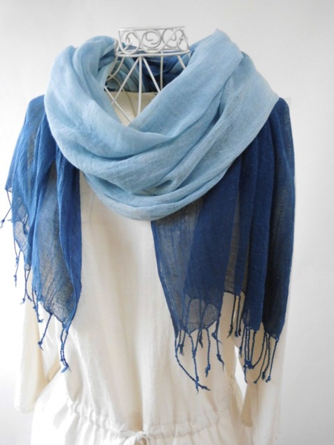 Limited listings, trials, bargains, indigo dyeing, clean gradation, soft cotton like gauze, long stall - 丝巾 - 棉 蓝色