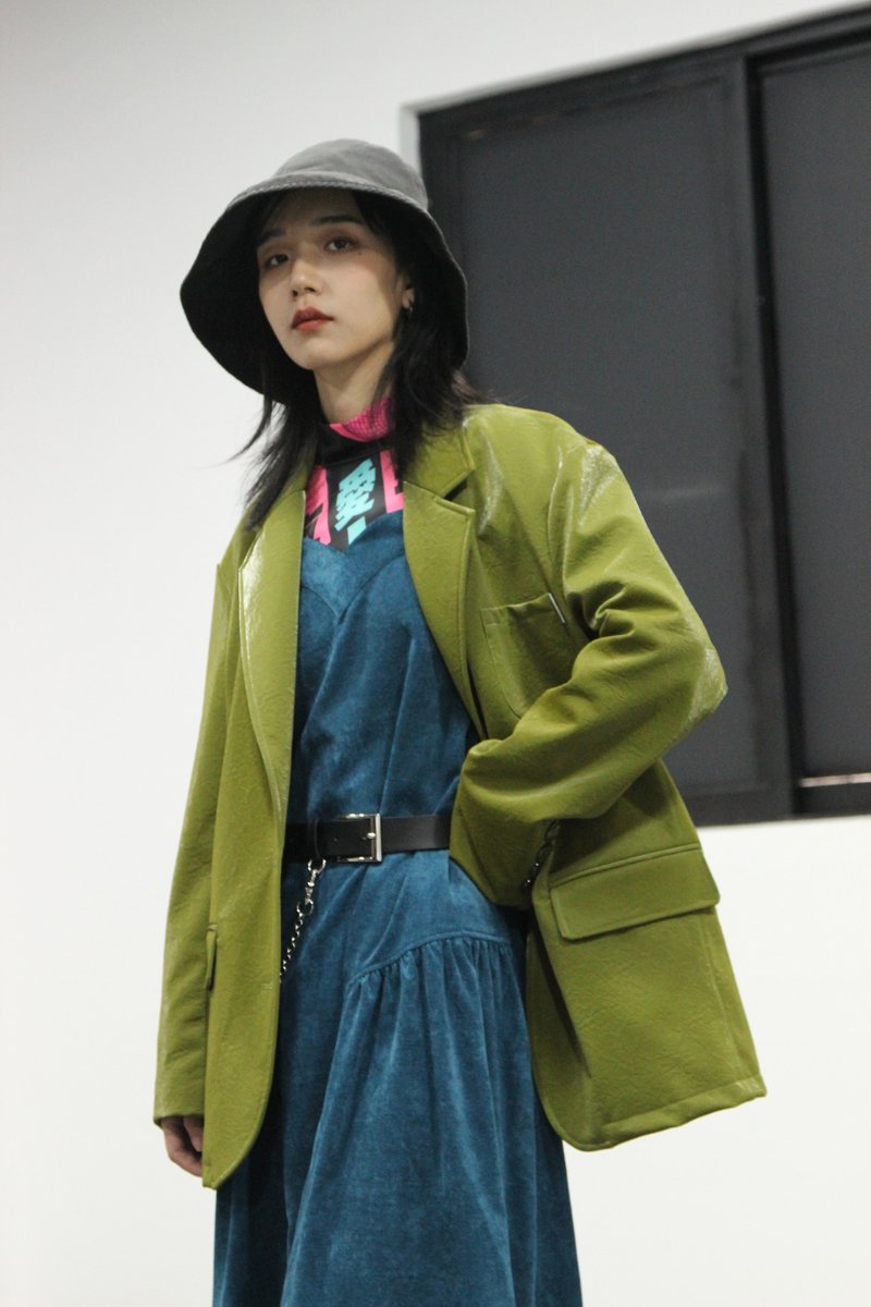 苔藓绿褶皱肌理高品质pu皮宽松西服外套 秋冬 - 女装休闲/机能外套 - 人造皮革 绿色
