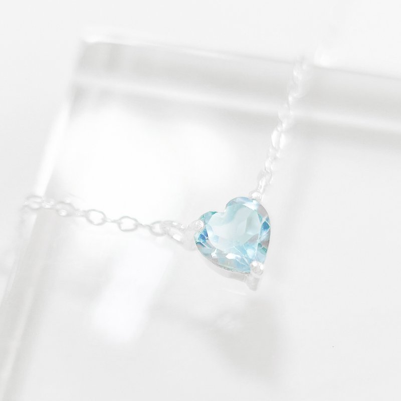 / 心弦 / 心形天空蓝托帕石925纯银项链 颈链 - 项链 - 宝石 蓝色
