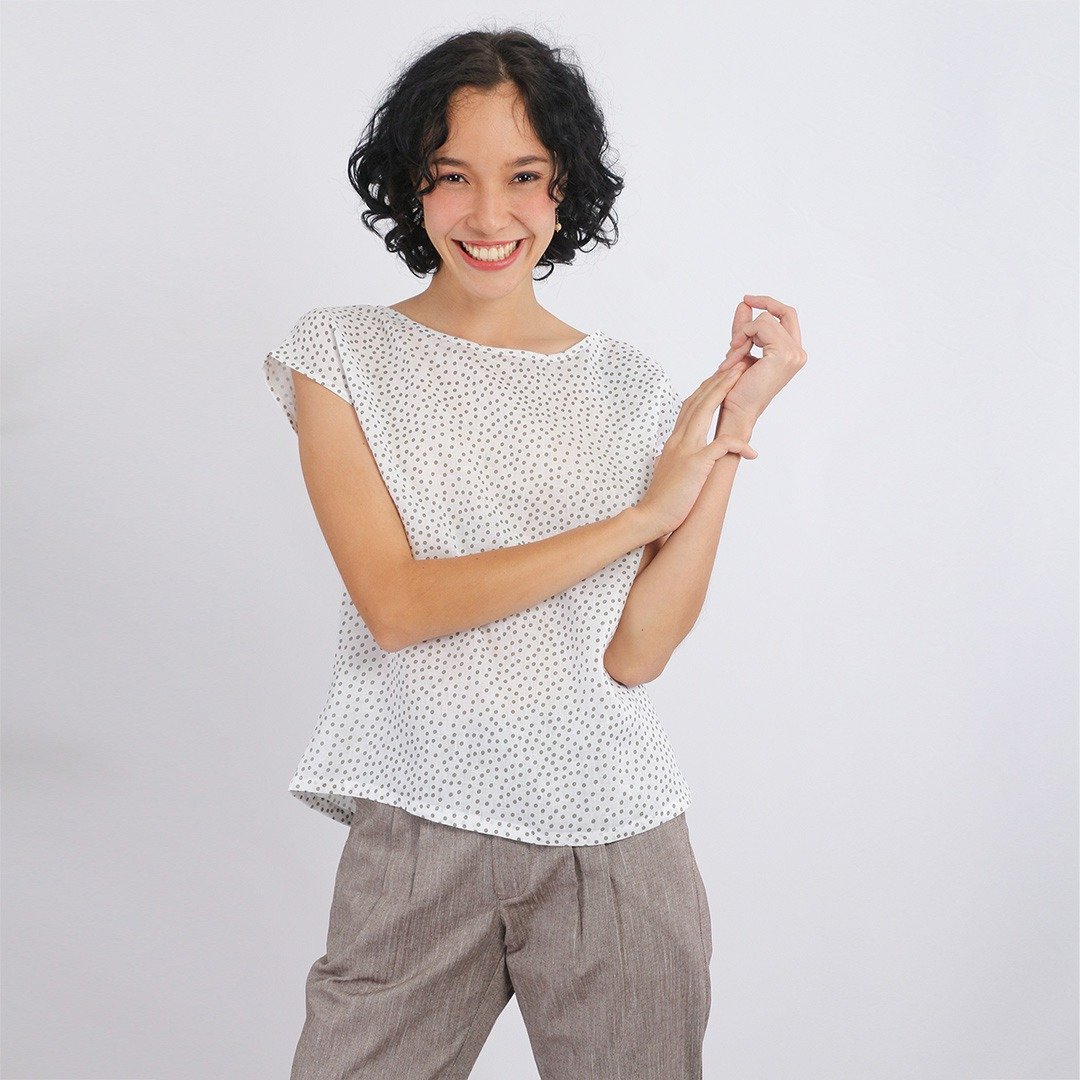 Polka Dot Linen Blouse, Grey, Yara - 女装上衣 - 棉 灰色