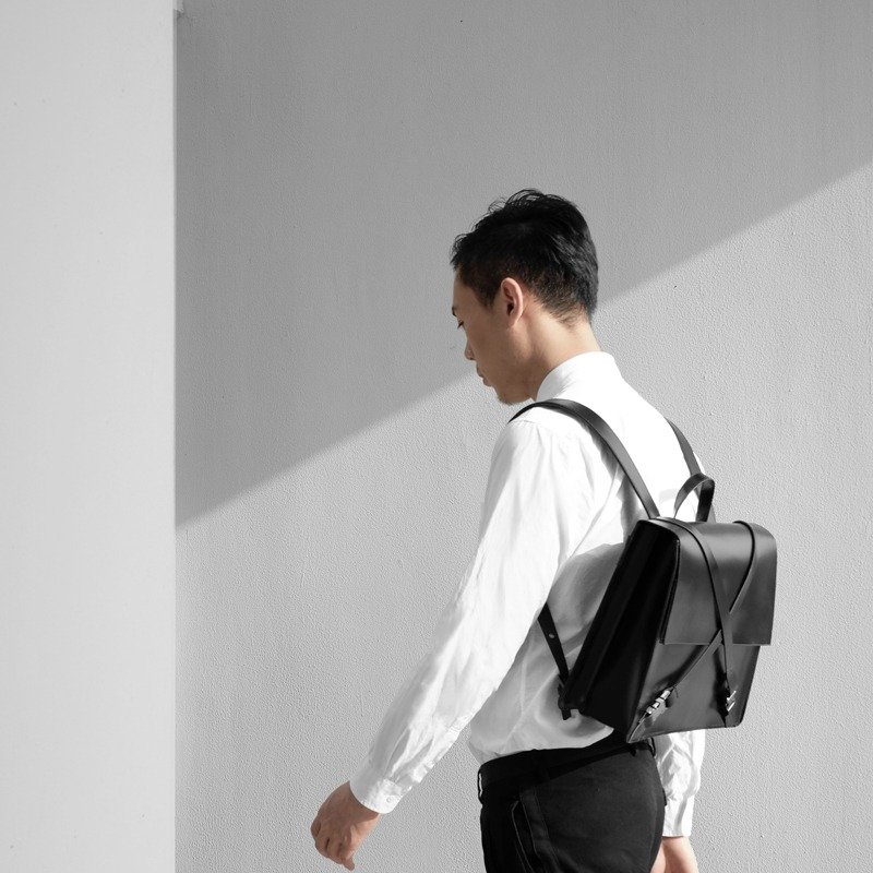 TREBLE Z / SHADOW 全牛皮双肩包 黑色 简约 原创设计 - 后背包/双肩包 - 真皮 黑色