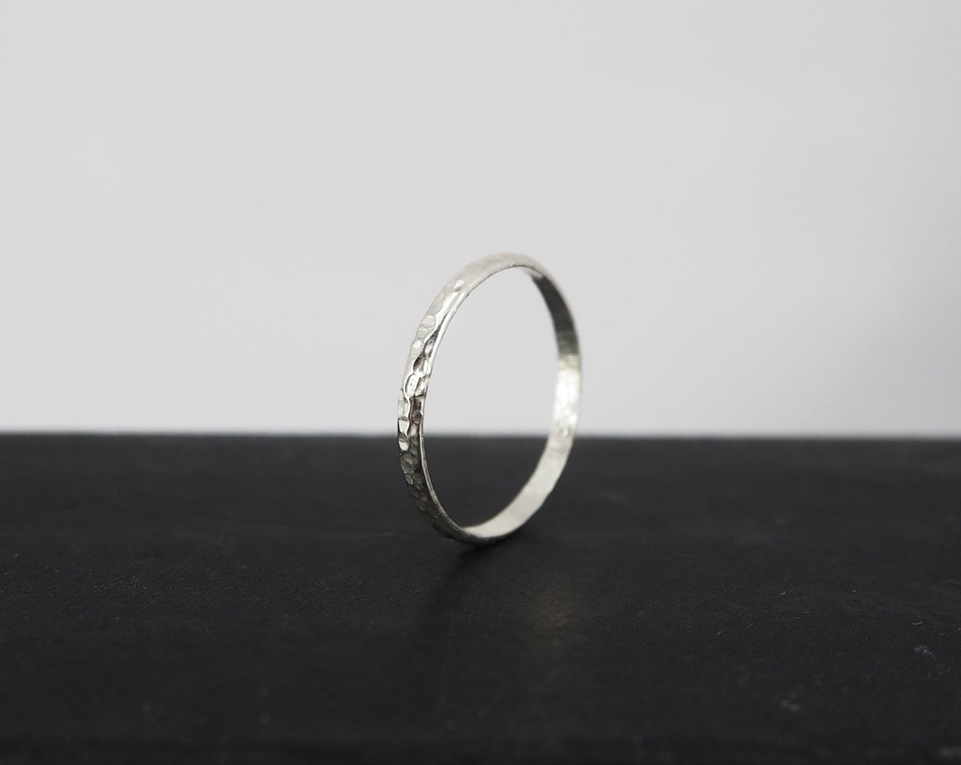 No.252.1 SILK THREAD RING 银丝线戒 (锤纹) - 925纯银 - 戒指 - 其他金属 银色