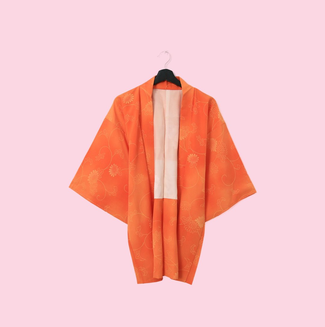 Back to Green-日本带回羽织鲜橘色插画线条kb-26/vintage kimono - 女装休闲/机能外套 - 丝．绢 