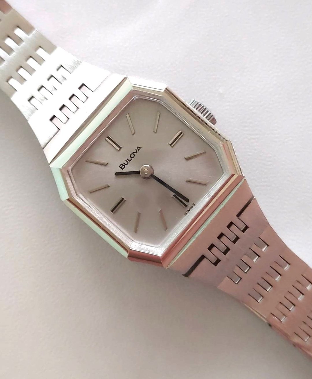 简约内敛风格 BULOVA 宝路华 银色 手动上链 女用手表 古董机械表 - 女表 - 其他金属 银色